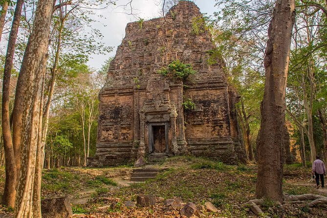 1-Day Angkor Wat Cycling Tour: Scenic Bike Adventure in Siem Reap - Ta Nei: A Quiet Forest Temple