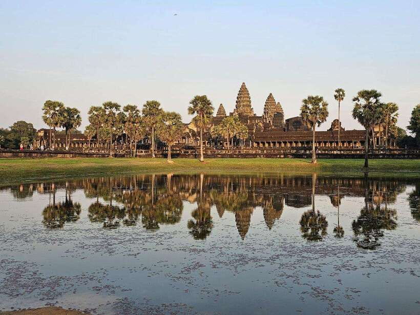1-Day Angkor Wat Private Tour with Spanish Tour Guide. - 11:00 AM through Angkor Thom
