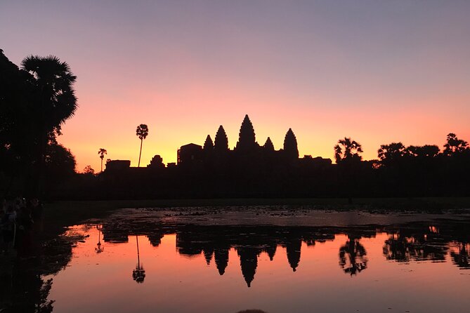1 Day | Angkor Wat Sunrise with Small Tour - Who should book this sunrise tour?