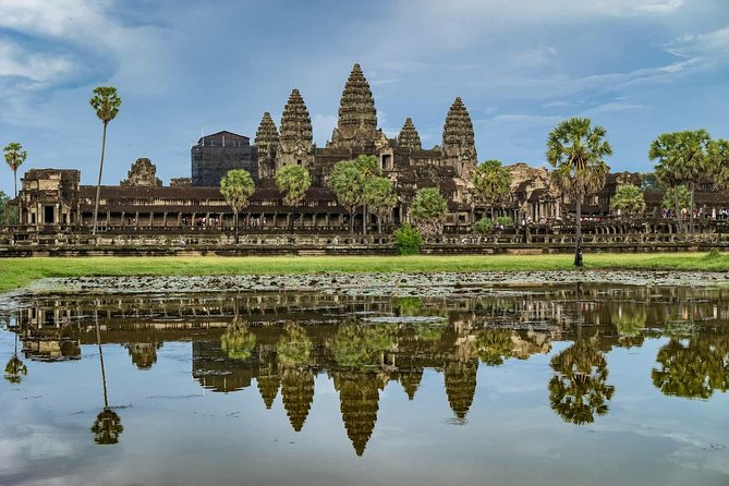 1 Day Discover Angkor Wat Sunrise Private Tour - Angkor Wat: allow two hours for the main event