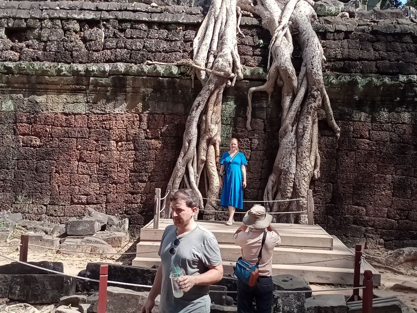 1-Day private Angkor Temple Tour from Siem Reap - Bayon and its famous smiling faces