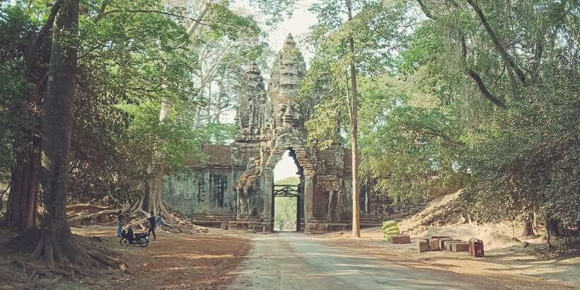 1-Day private Angkor Temple Tour from Siem Reap - Baphuon, Phimeanakas, and the royal terraces