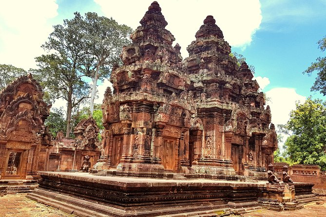 1day Private tour, Angkor sunrise,all main temples, Banteay srei - Angkor Thom and Bayon’s stone faces