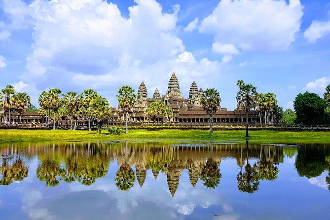 1day private tour to all majestic Temples in Angkor and Sunset - Angkor Wat gives the morning a strong start