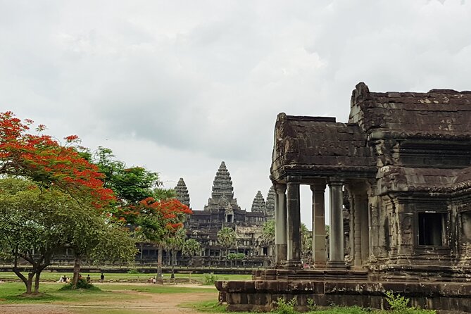 1day private tour to all majestic Temples in Angkor and Sunset - The Elephants, Suor Prat, and the royal square