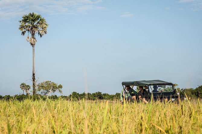 2-Day : Angkor Sunrise, Kompong Phluk Sunset & Banteay Srei Tour - Angkor Wat at 4:30 am