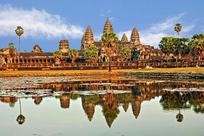 2-Day 'Angkor & Village' Tour - Day two begins before dawn at Angkor Wat
