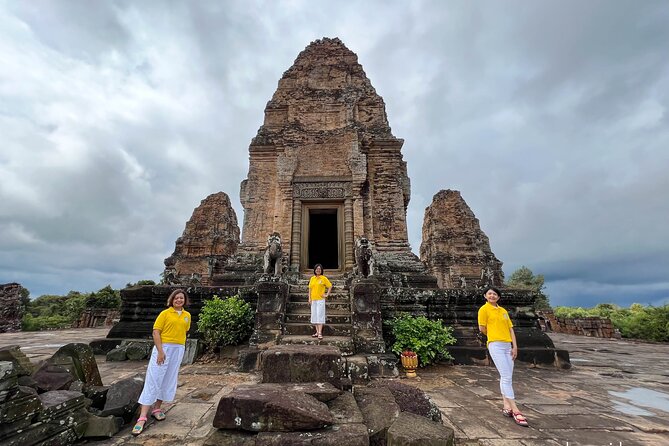 2-Day Angkor Wat and Banteay Srei with Countryside Exploration - Angkor Thom and the faces of Bayon