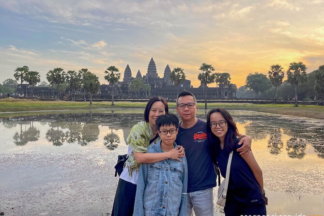2-Day Angkor Wat and Banteay Srei with Countryside Exploration - Day 1: Angkor Wat before dawn
