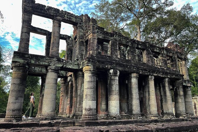 2-Day Angkor Wat Tour with Banteay Srei and Floating Village - Day two: sunrise, jungle roots, and a long temple circuit