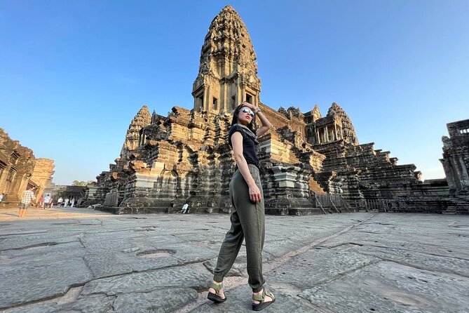 2-Day Angkor Wat Tour with Banteay Srei and Floating Village - Kampong Phluk and the changing Tonle Sap visit