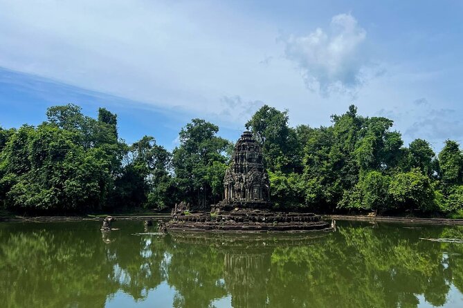 2-Day Angkor Wat Tour with Banteay Srei and Floating Village - Guide quality is the real value