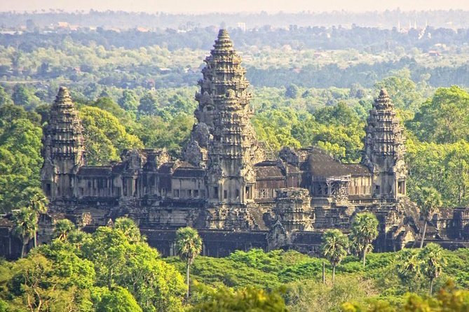 2-Day Best of Angkor Wat and Tonle Sap Lake Tour - Starting at Angkor Wat at 8 a.m.