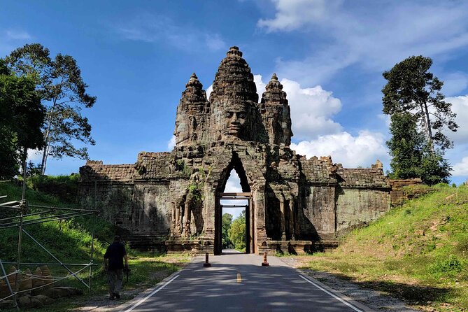 2-Day Phnom Penh to Siem Reap and Angkor Wat Temples - Ta Prohm and the pull of the jungle