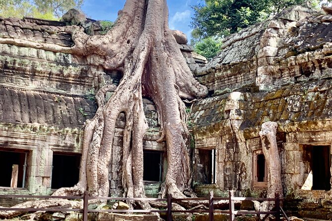 2 Days Angkor temples with Sunrise & Sunset - Day one begins with brick towers at Prasat Kravan