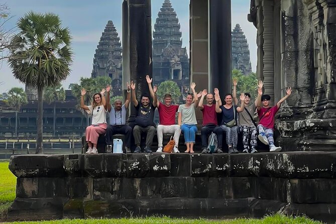 2 Days Guided Historical Tour in Angkor - Day one: Angkor Wat before the crowds