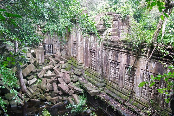 2-Days Private Tour Discovery Angkor Wat , Waterfall and Beng Mealea Temple - Phnom Kulen’s waterfall and 1,000 Lingas