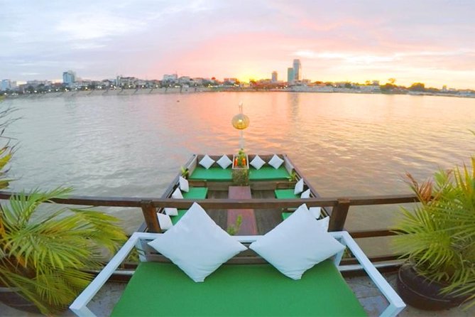 2hours Private Sunset Cruise with unlimited beer, soft drinks and Tour guide - A quiet way to see Phnom Penh at sunset