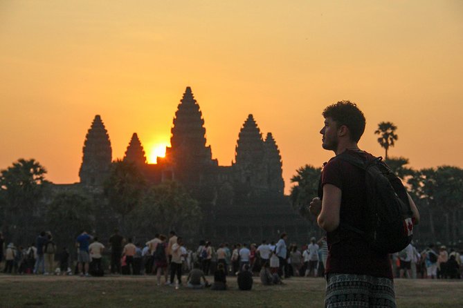 3-Days Discovery Of Angkor: Waterfalls,Floating Village and Banteay Srei temple - Day 1: Angkor Thom, Bayon, and the long road to sunset
