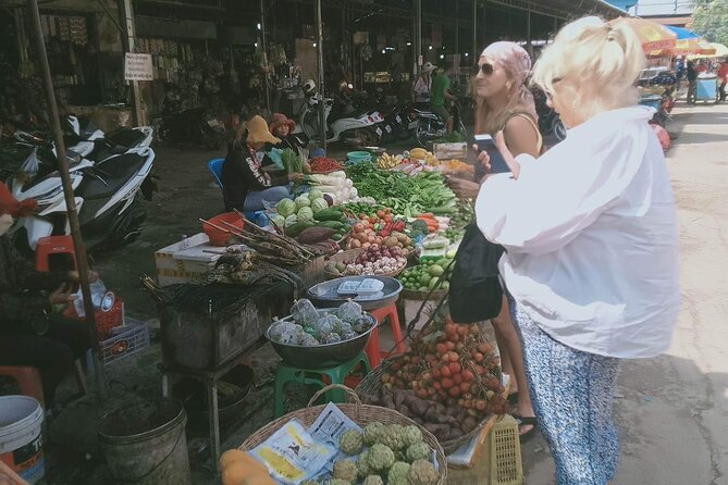 3-Hour Siem Reap Guided Cooking Class and Market with Pick up - Value at $32 per person