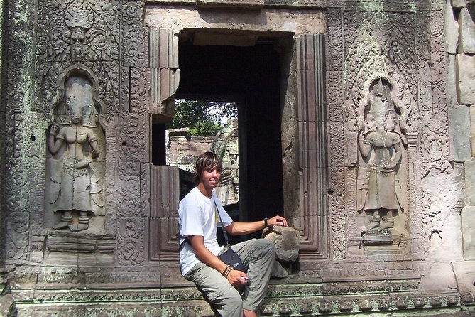 4-Day Tour from Siem Reap to Phnom Penh - From Siem Reap Airport to Tonle Sap Lake