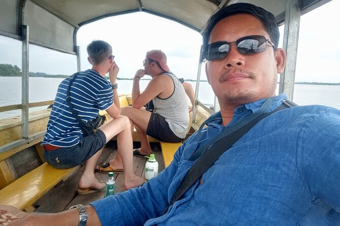 4 hours taking tuk tuk to see Mekong dolphins and countryside - How the guide can change the whole outing