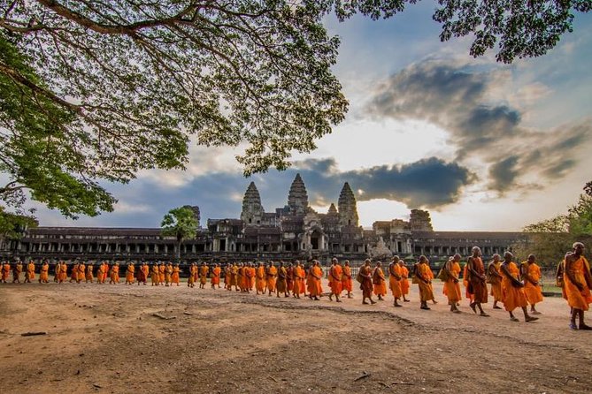 5-Day All Major Temples & Kulen Mount Waterfall & Koh Ker & Beng Mealea - Day 4: The Big Circle, Ta Prohm, and a possible sunset