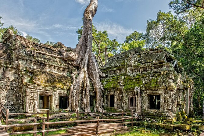 5 Must-See Temples With Private Guided Tour - The guides: Lux, Win Sok, and Heang