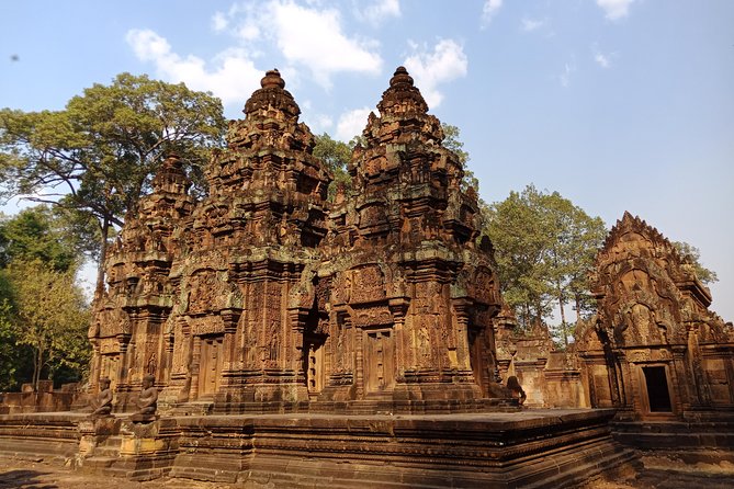 A Day Angkor Wat Sunrise Tour, Ta Prohm & Hidden Gems Beng Mealea - Beng Mealea adds the rougher jungle setting