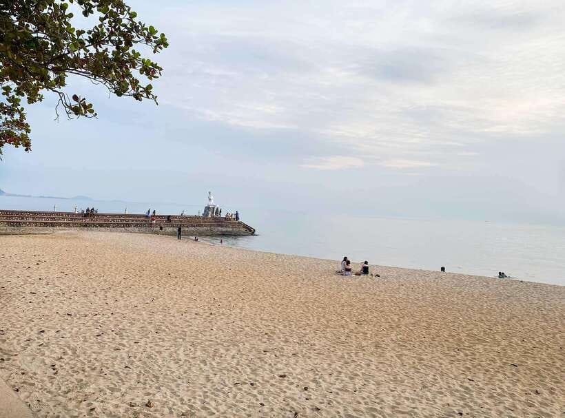 A Day Trip to Kep Beach and Kampot from Phnom Penh - Phnom Chhngok Cave Temple, a quiet change of pace