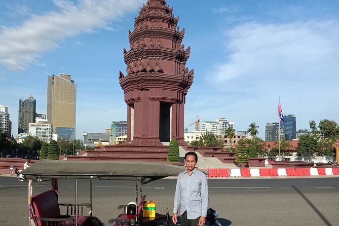 A Full Day Tour for Royal Palace, S21, Killing Fields & More - Royal Palace: Cambodia’s ceremonial center