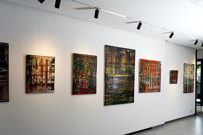 An Afternoon of Contemporary Art in Phnom Penh by Tuk Tuk - Independence Monument and the garden speakeasy