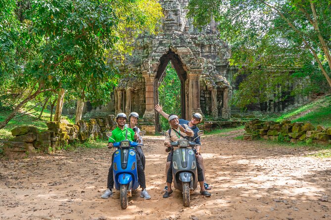Angkor Adventure Vespa Tour / Tuk Tuk or Car - Angkor Wat: starting with Cambodia’s great symbol