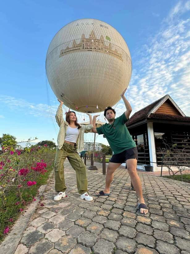 Angkor Balloon Sunrise or Sunset ride and Pick up/Drop off - Sunset from the illuminated gondola