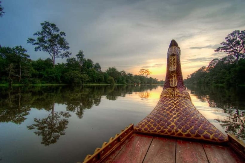 Angkor Bike tour & Gondola Sunset Boat - The guide can shape the whole afternoon