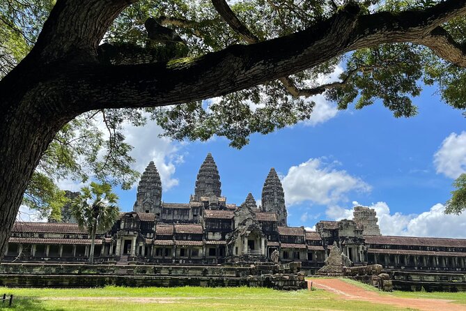Angkor Cab: Siem Reap 3 day private tour: 'off the beaten track' - A three-day plan that mixes icons and quieter temples