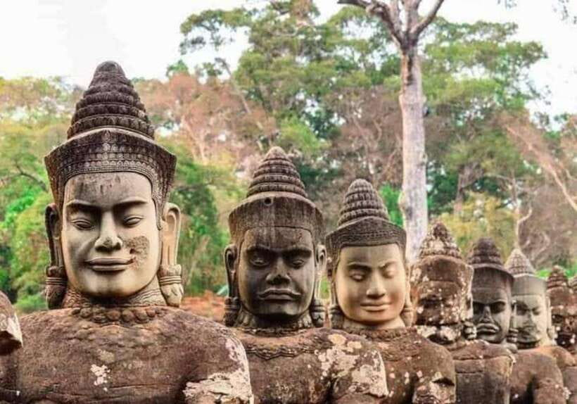 Angkor Cycling Tour - Bakheng Hill and the walls of Angkor Thom