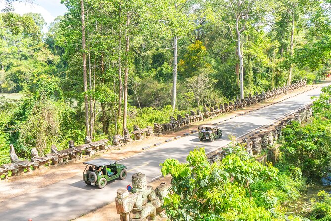 Angkor Jeep Tour Discovery - Inclusive Lunch - Lunch beside Srah Srang Lake