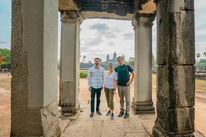 Angkor Jeep Tour Discovery - Inclusive Lunch - Angkor Wat gets two hours