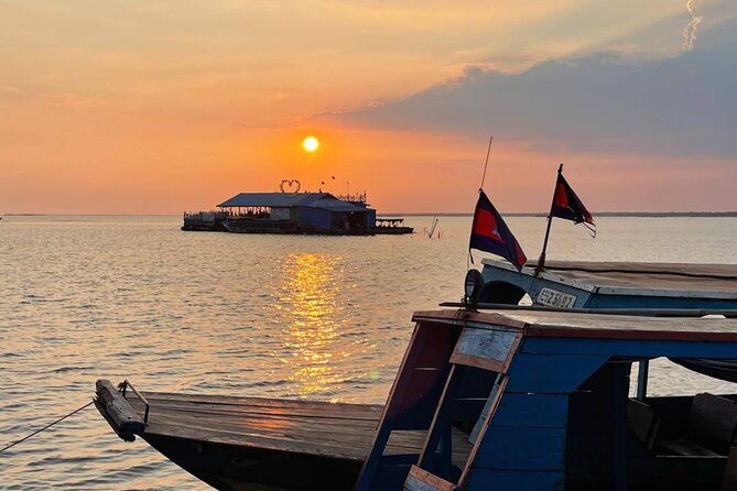 Angkor Sunrise & Floating Village Sunset Full-Day Siem Reap Tour - Mangroves, rowing boats, and the sunset ride