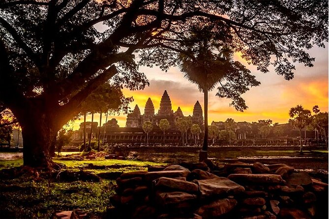 Angkor Temple Sunrise Half Day Tour - Srah Srang gives the morning a needed pause