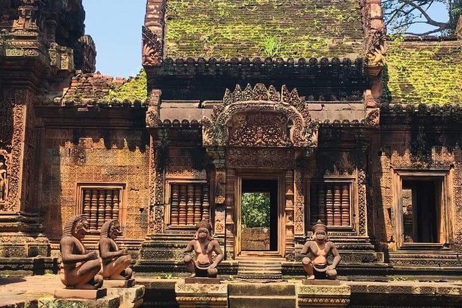 Angkor Temple Sunrise Half Day Tour - Bayon and its famous stone faces