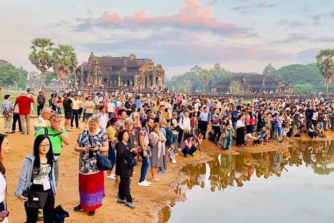 Angkor Temple Sunrise Half Day Tour - Angkor Wat from darkness into daylight