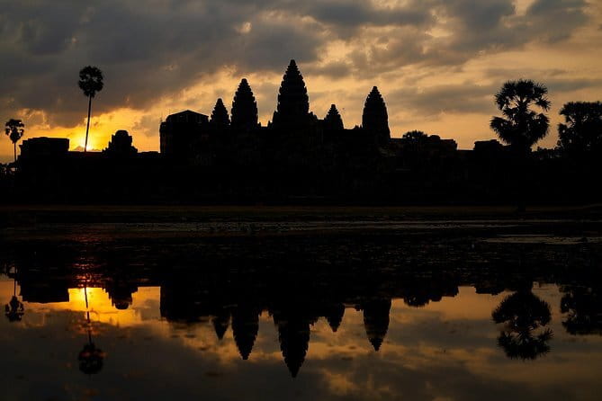 Angkor Temple Tour with Sunset - Small Group - The Leper King Terrace, a short but useful pause