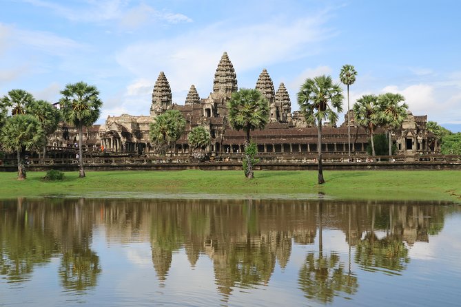 Angkor Temples Private Full-Day Tour from Siem Reap (Free Child) - Angkor Thom South Gate and the scale of the old capital