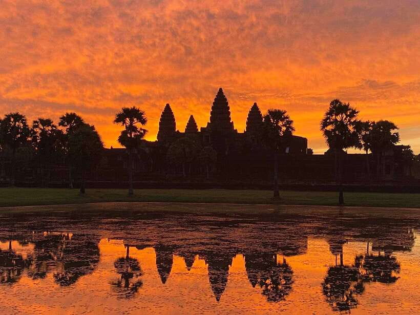 Angkor Wat 2-Day complex Sun rise & Sun set with Guided Tour - Heat, clothing, food, and what to carry