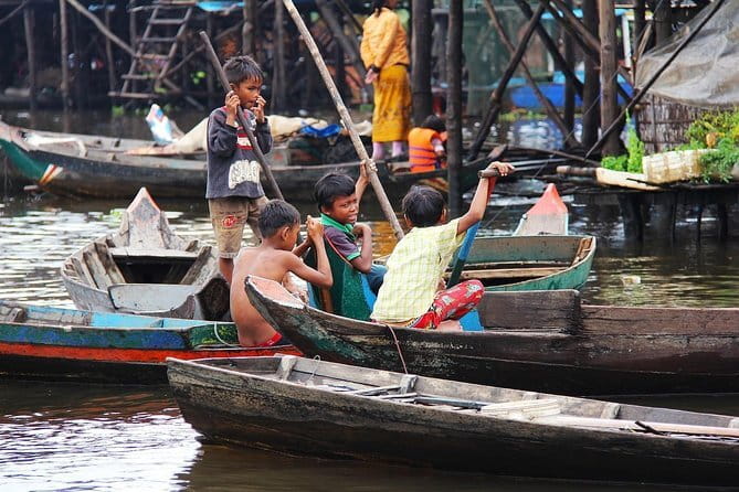 Angkor Wat 2 Days and a Half Temples & Tonle Sap-Small Group Tour - Sak, Mao, and the small-group experience