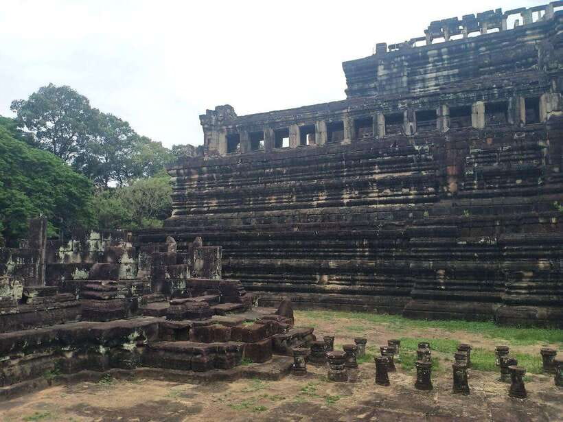 Angkor Wat, Angkor Thom, and Ta Prohm Day Trip with Sunset - Angkor Wat deserves the longest visit