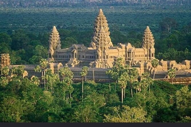 Angkor Wat, Angkor Thom & Elephant Terrace Half-Day Tours - Bayon’s stone faces and crowded details