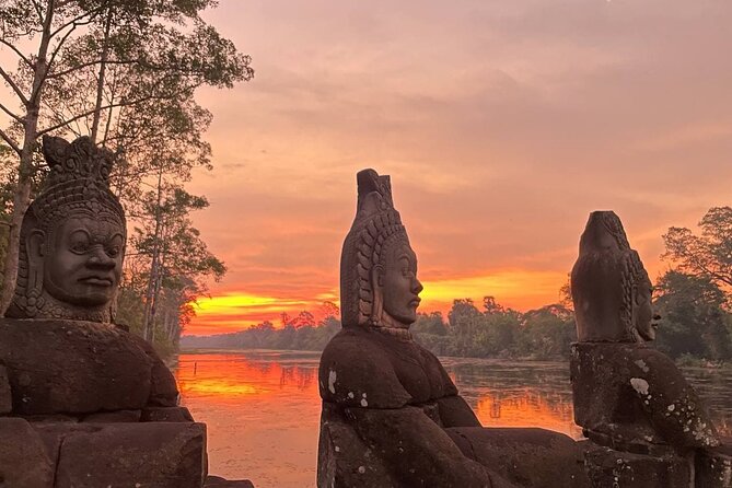 Angkor Wat at Sunrise - Leaving Siem Reap before dawn
